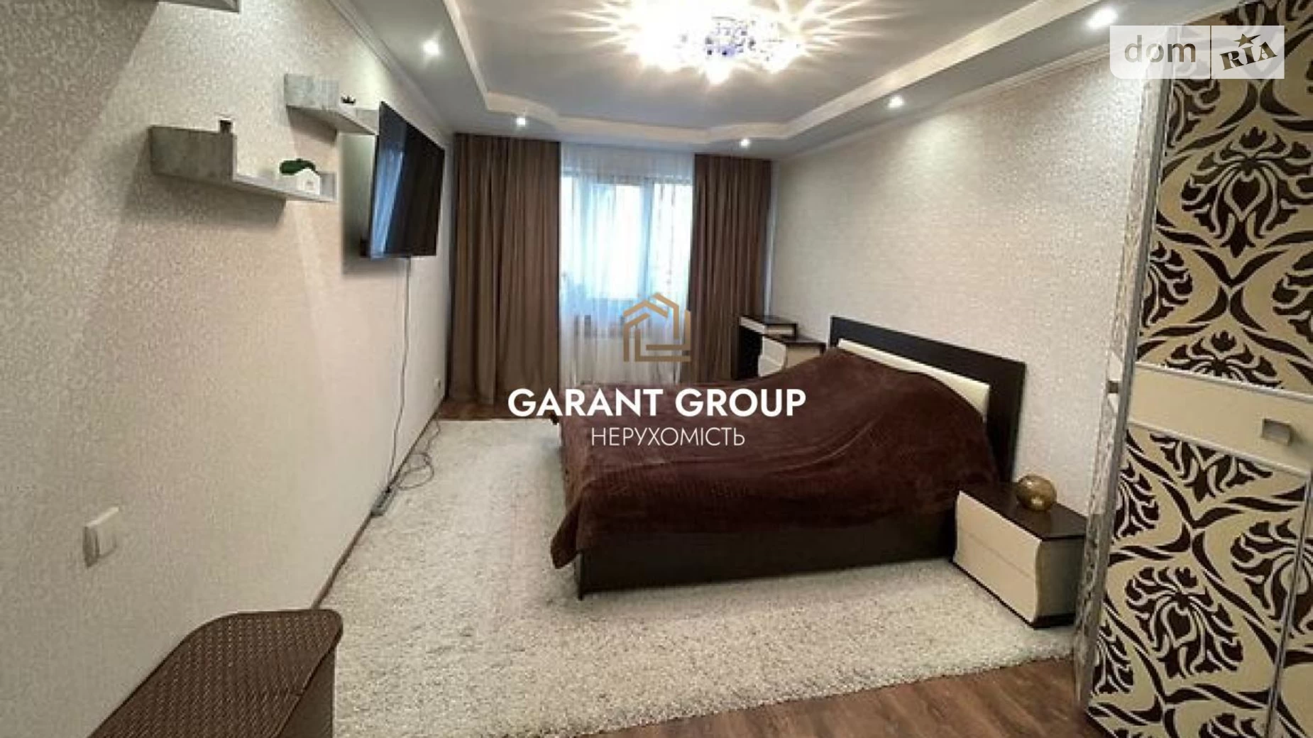 Продается 3-комнатная квартира 62 кв. м в Одессе, ул. Паустовского