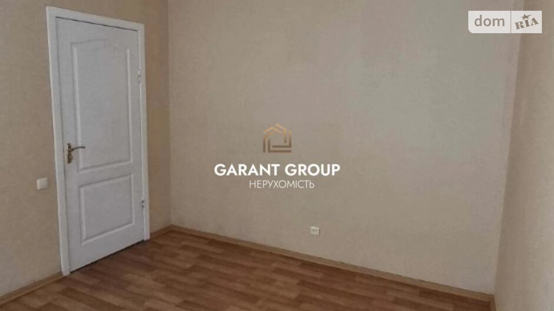 Продається 2-кімнатна квартира 27 кв. м у Одесі, вул. Богдана Хмельницького