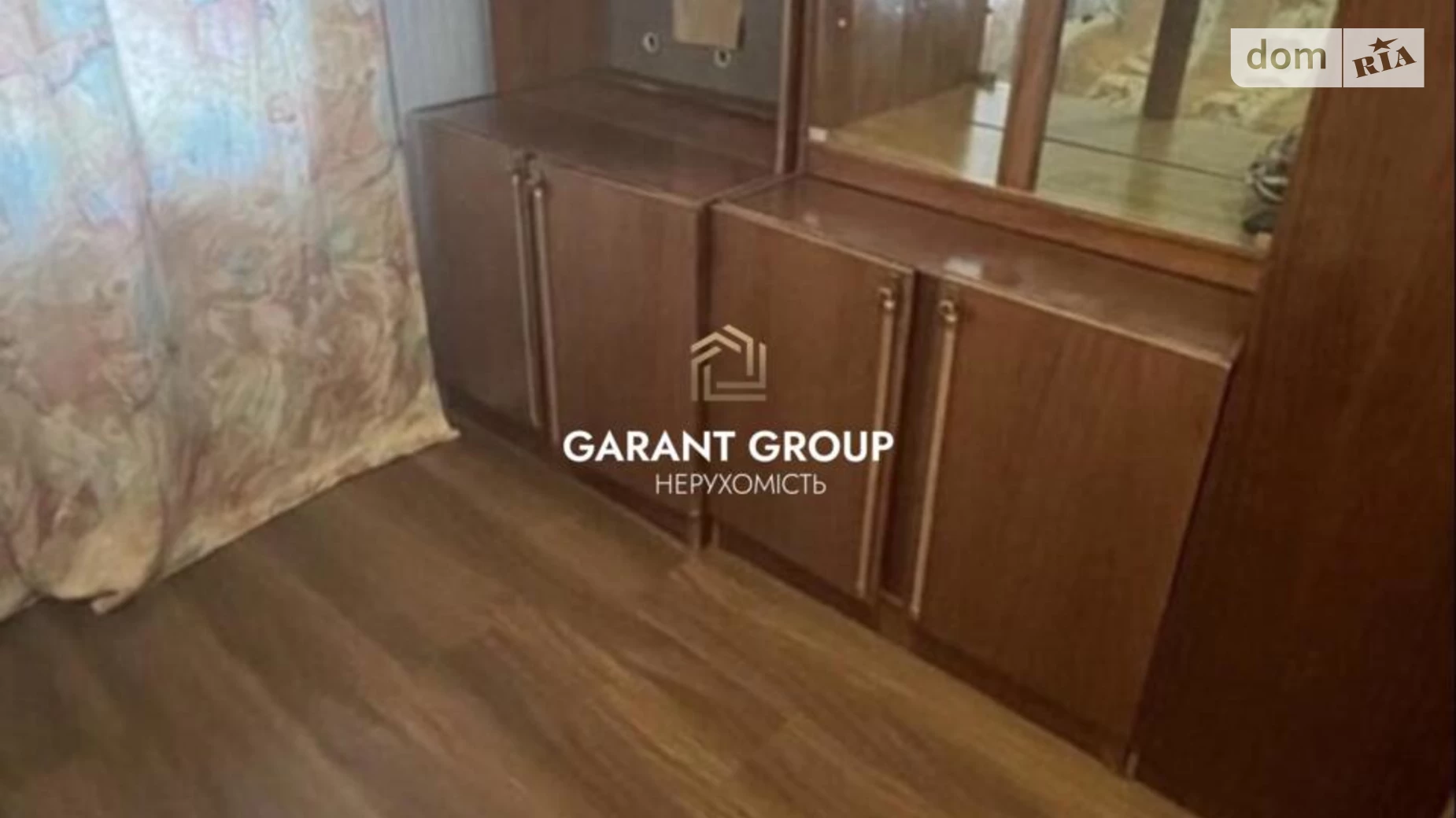 Продается 3-комнатная квартира 50 кв. м в Одессе, ул. Старицкого