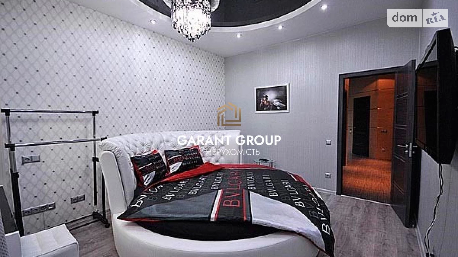 Продається 2-кімнатна квартира 78 кв. м у Одесі, вул. Грецька