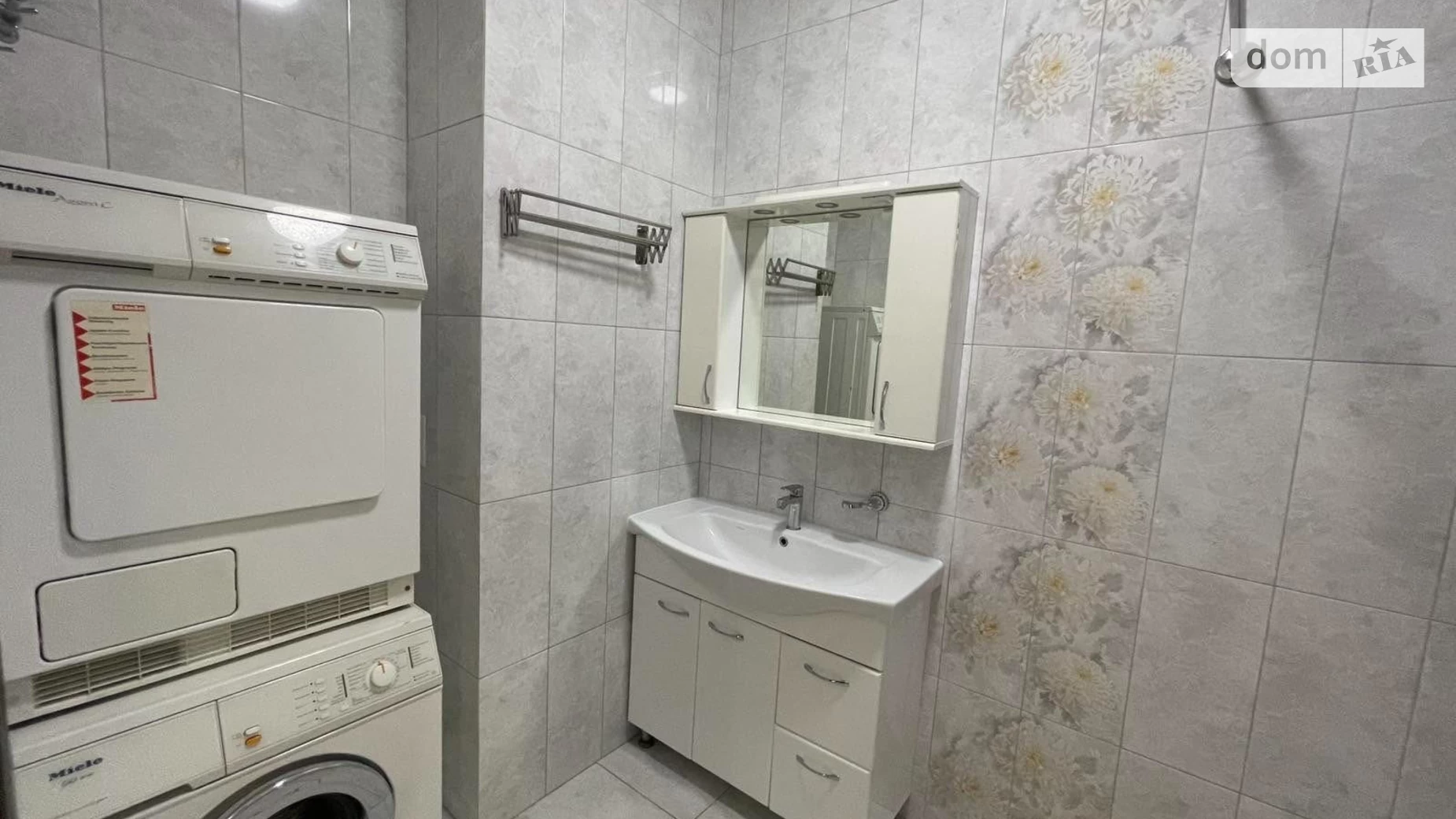 Продается 1-комнатная квартира 50 кв. м в Одессе, бул. Французский, 60Г