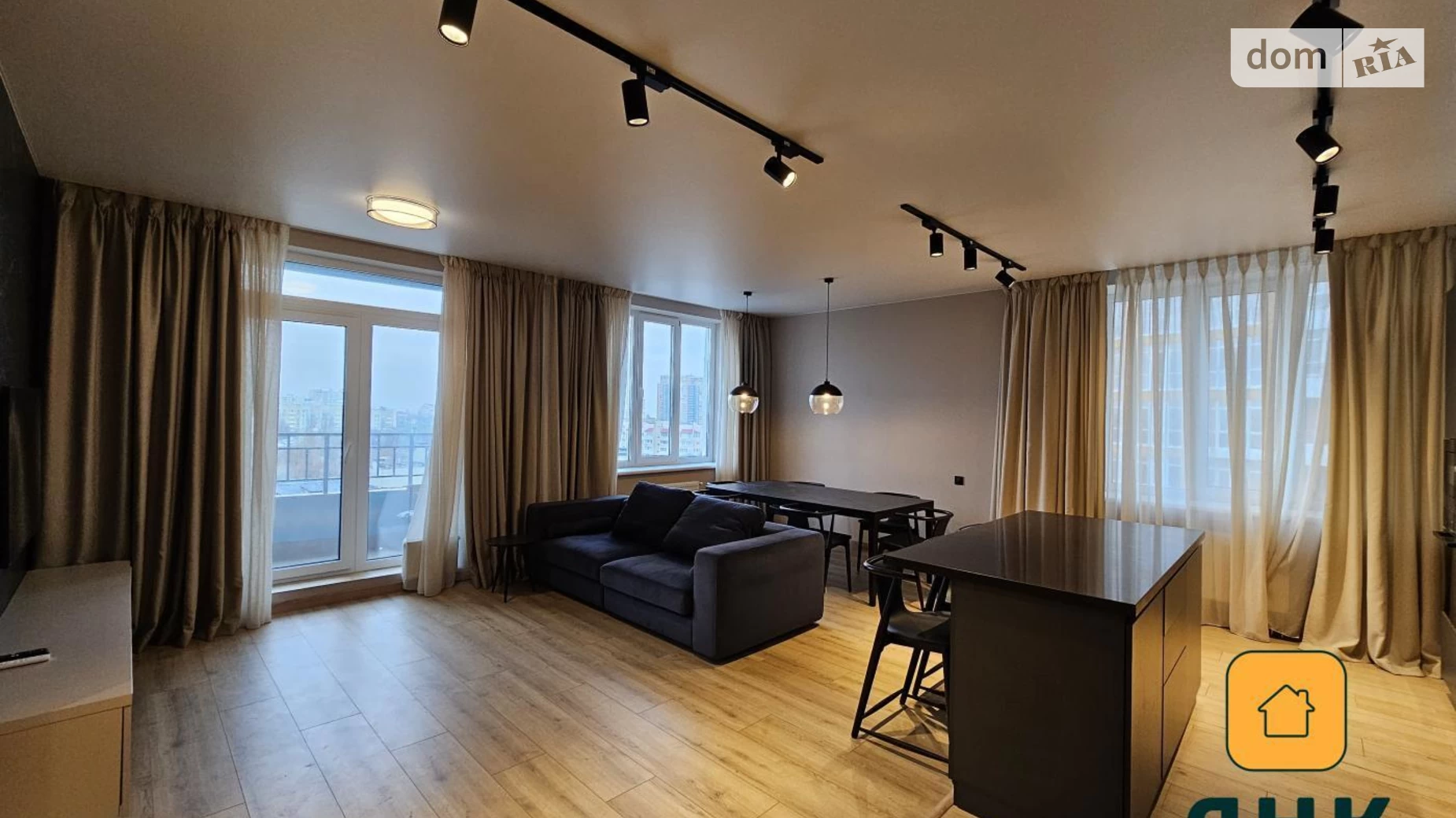 Продається 2-кімнатна квартира 102 кв. м у Одесі, просп. Гагаріна, 19 - фото 2