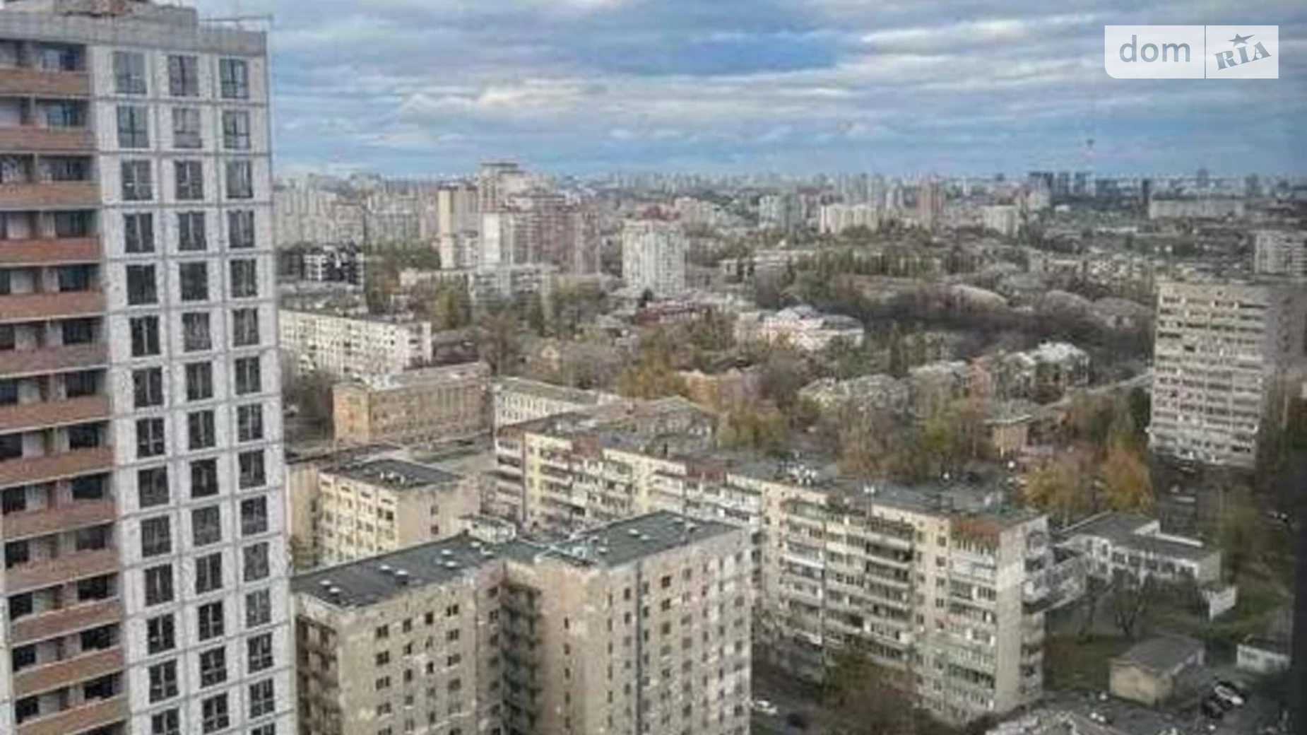 Продается 5-комнатная квартира 129 кв. м в Киеве, просп. Воздушных Сил(Воздухофлотский), 56