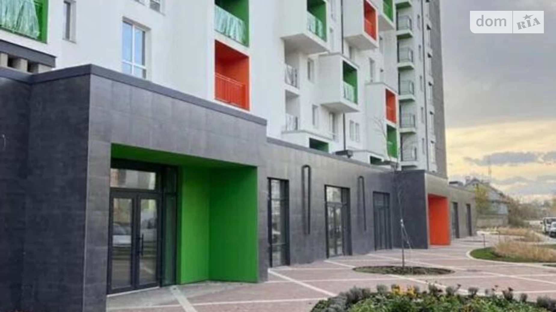 Продается 1-комнатная квартира 38 кв. м в Ивано-Франковске, ул. Гетьмана Ивана Мазепы, 168