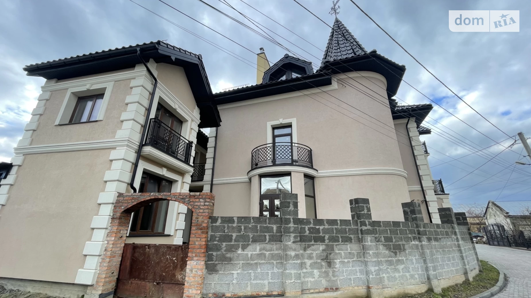 Продается дом на 3 этажа 400 кв. м с верандой, цена: 420000 $ - фото 3
