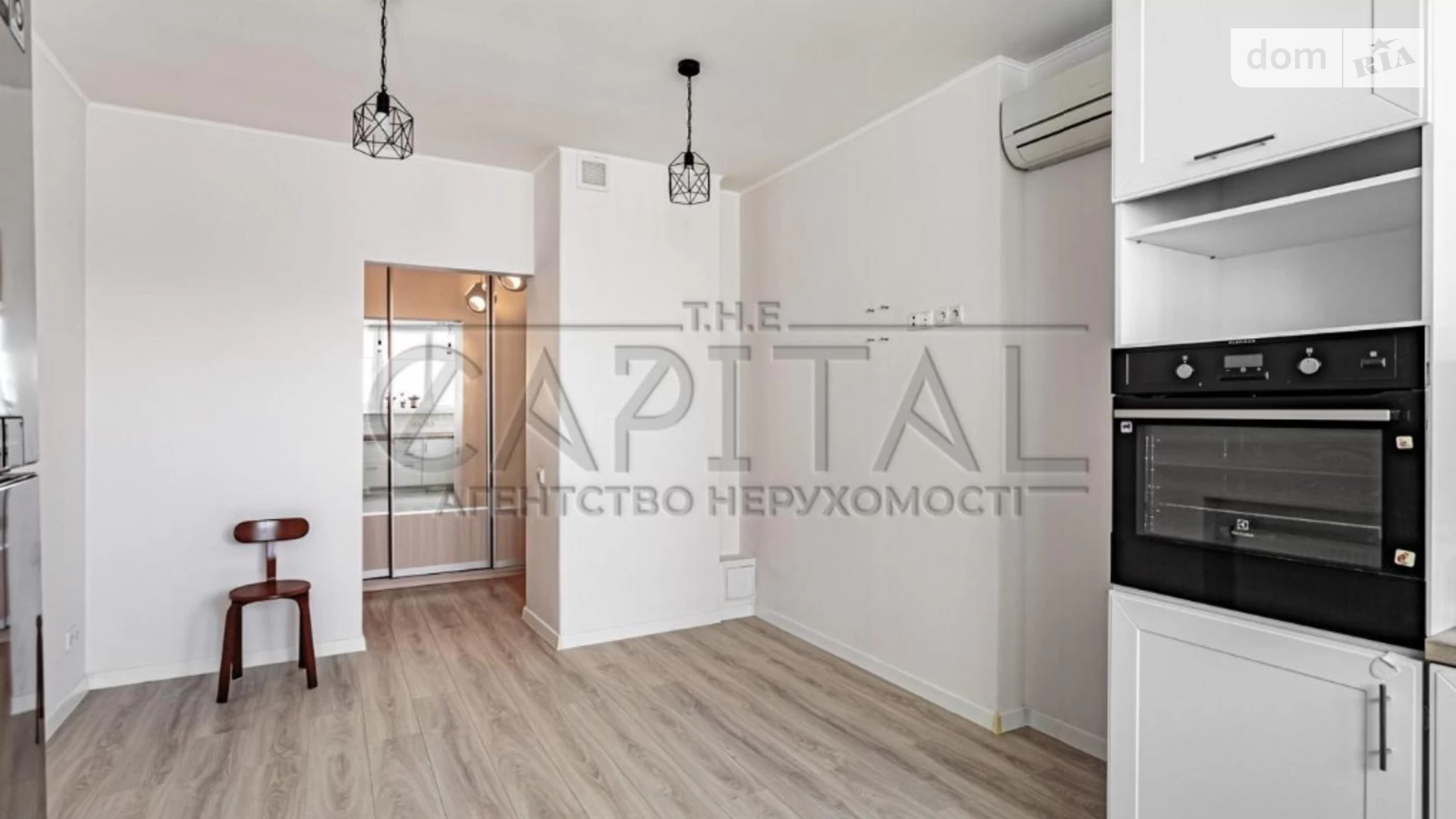 Продается 2-комнатная квартира 68 кв. м в Киеве, ул. Сергeя Данченко, 28Б
