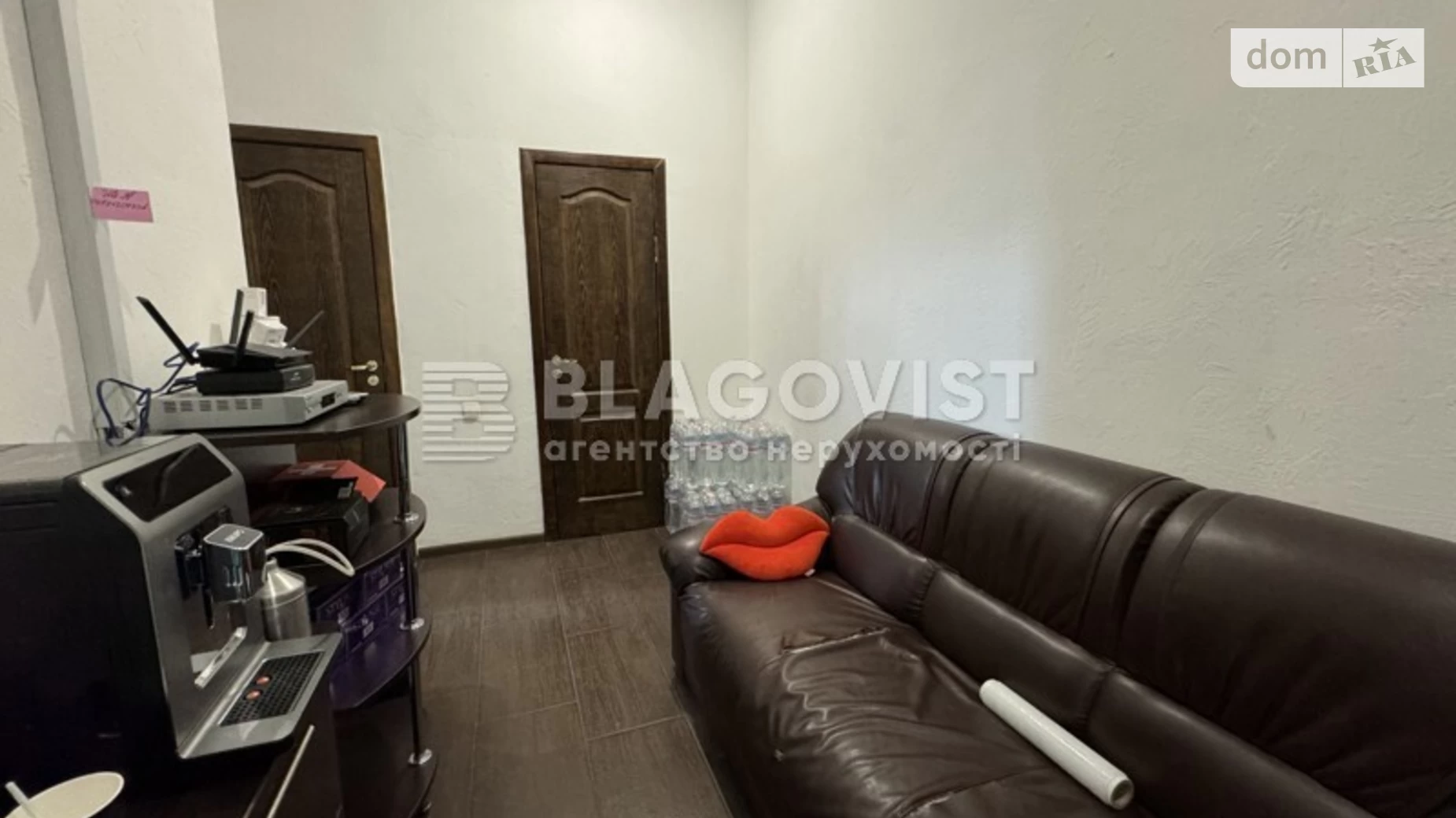 Продается 1-комнатная квартира 46 кв. м в Киеве, ул. Верхний Вал, 48