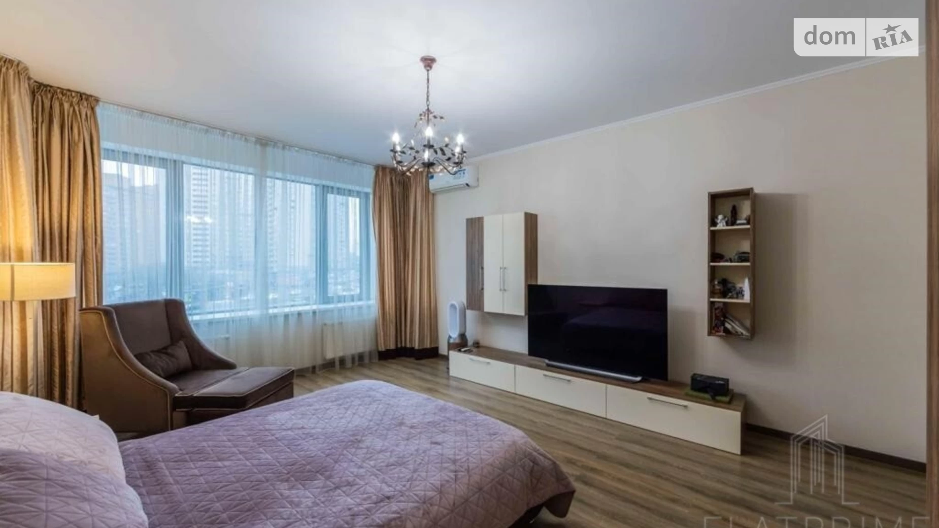 Продается 1-комнатная квартира 57 кв. м в Киеве, наб. Днепровская, 14А