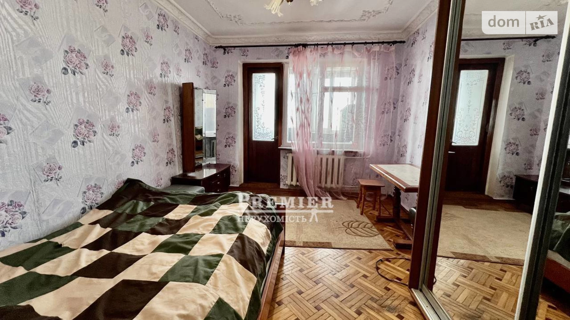 Продається 3-кімнатна квартира 63 кв. м у Одесі, вул. Ільфа і Петрова