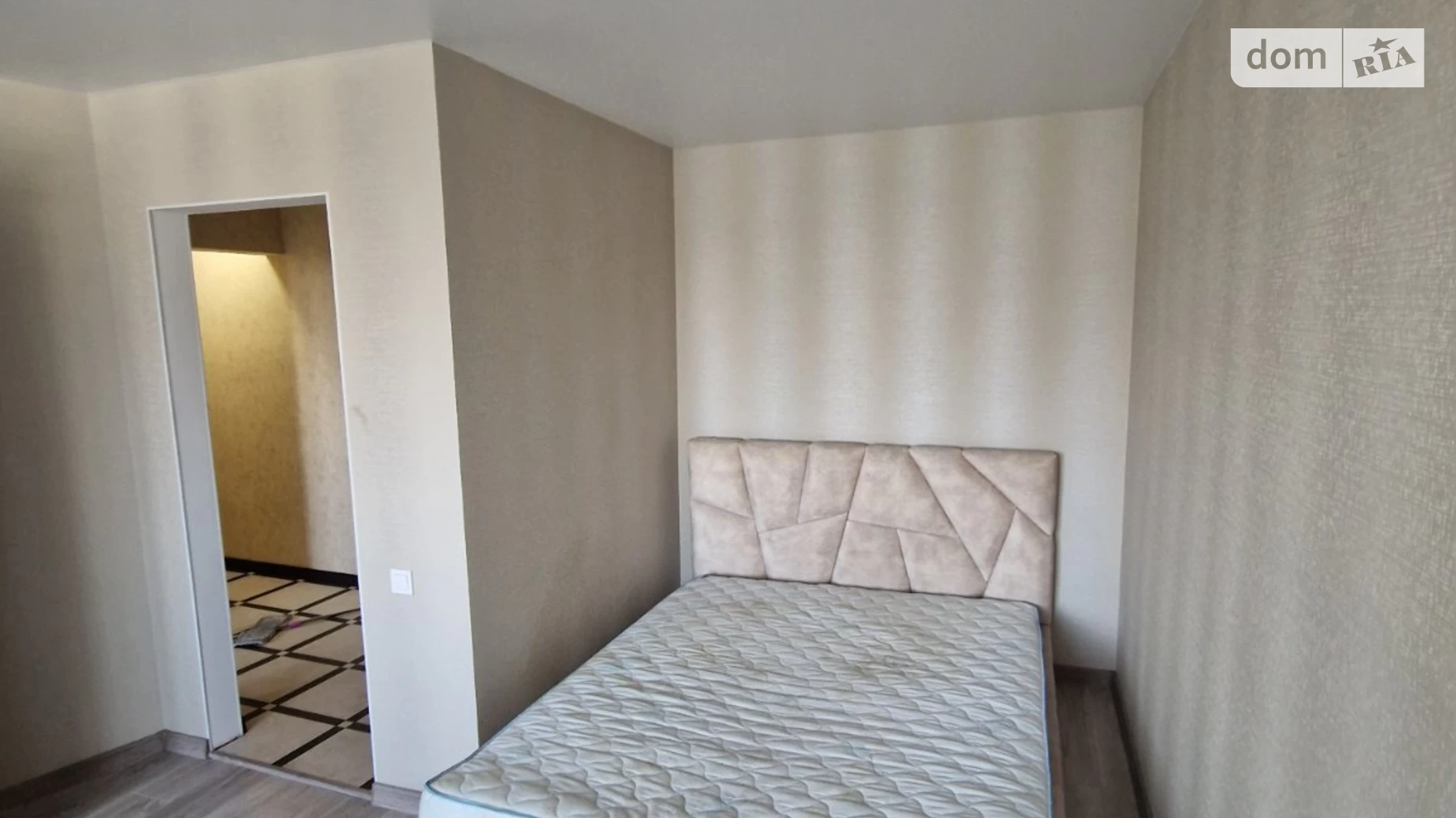 Продается 1-комнатная квартира 38 кв. м в Харькове, ул. Болгарская, 3 - фото 2