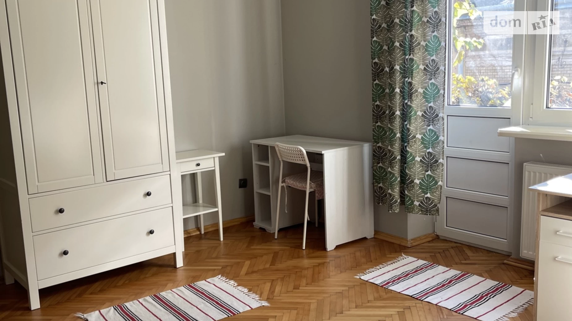 Продается 3-комнатная квартира 101 кв. м в Ужгороде