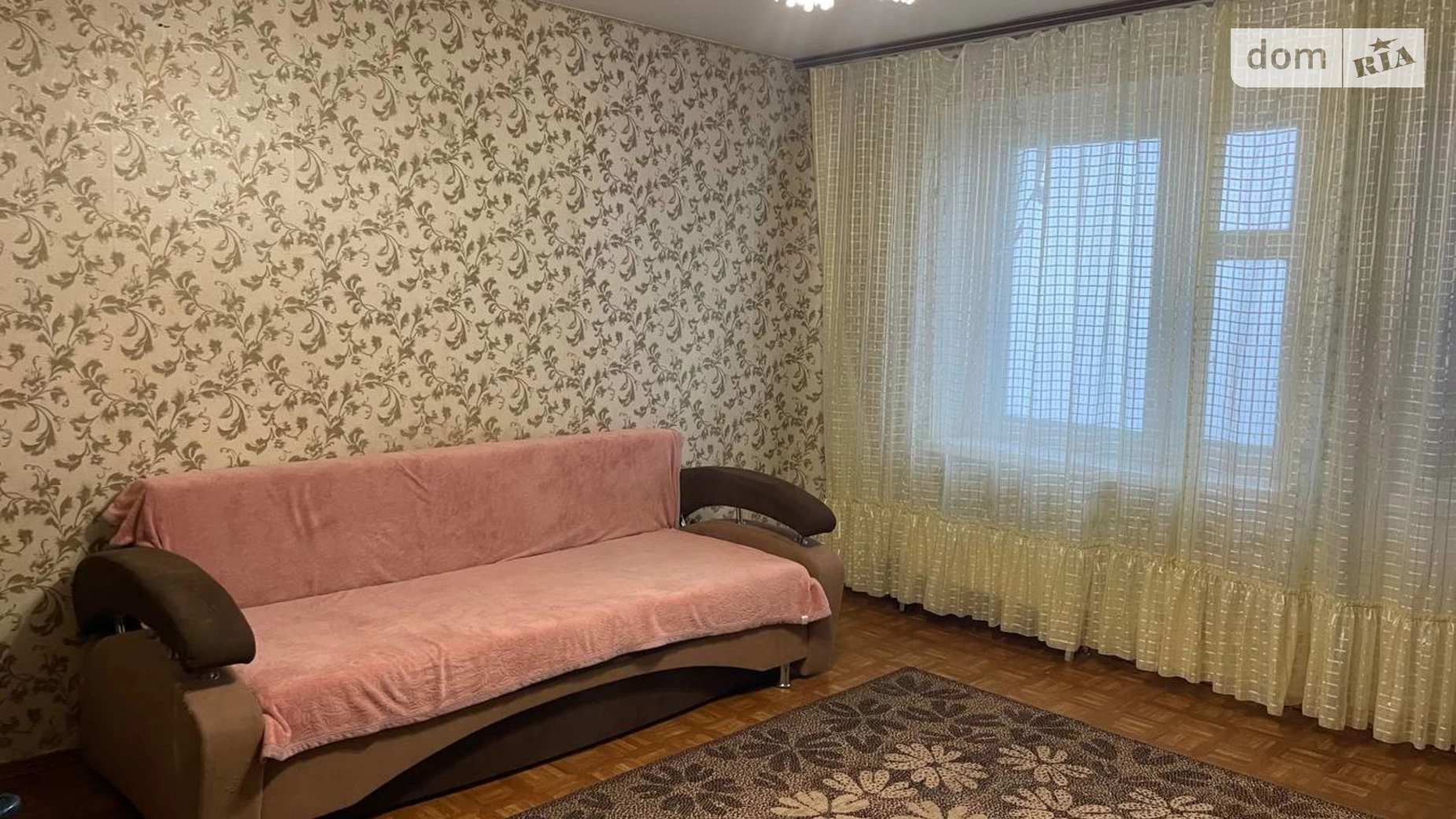 Продается 2-комнатная квартира 53 кв. м в Чернигове, ул. Независимости