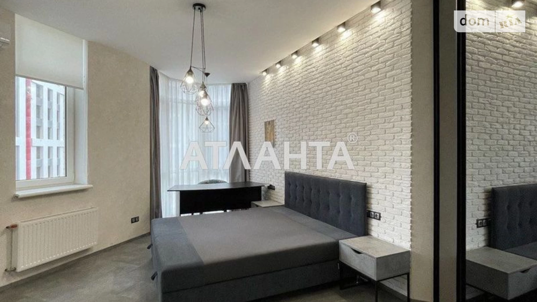 Продається 2-кімнатна квартира 62 кв. м у Одесі, плато Гагарінське, 9