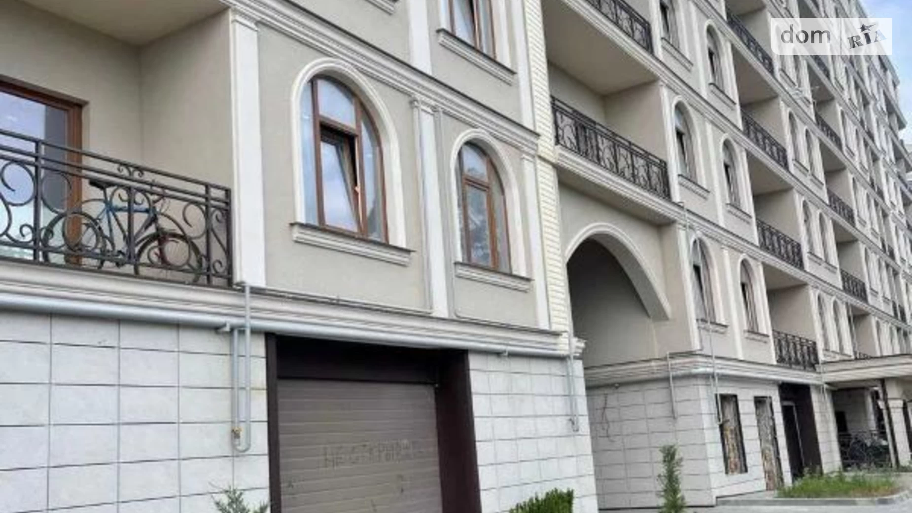 Продается 1-комнатная квартира 49.4 кв. м в Одессе, ул. Дача Ковалевского, 91