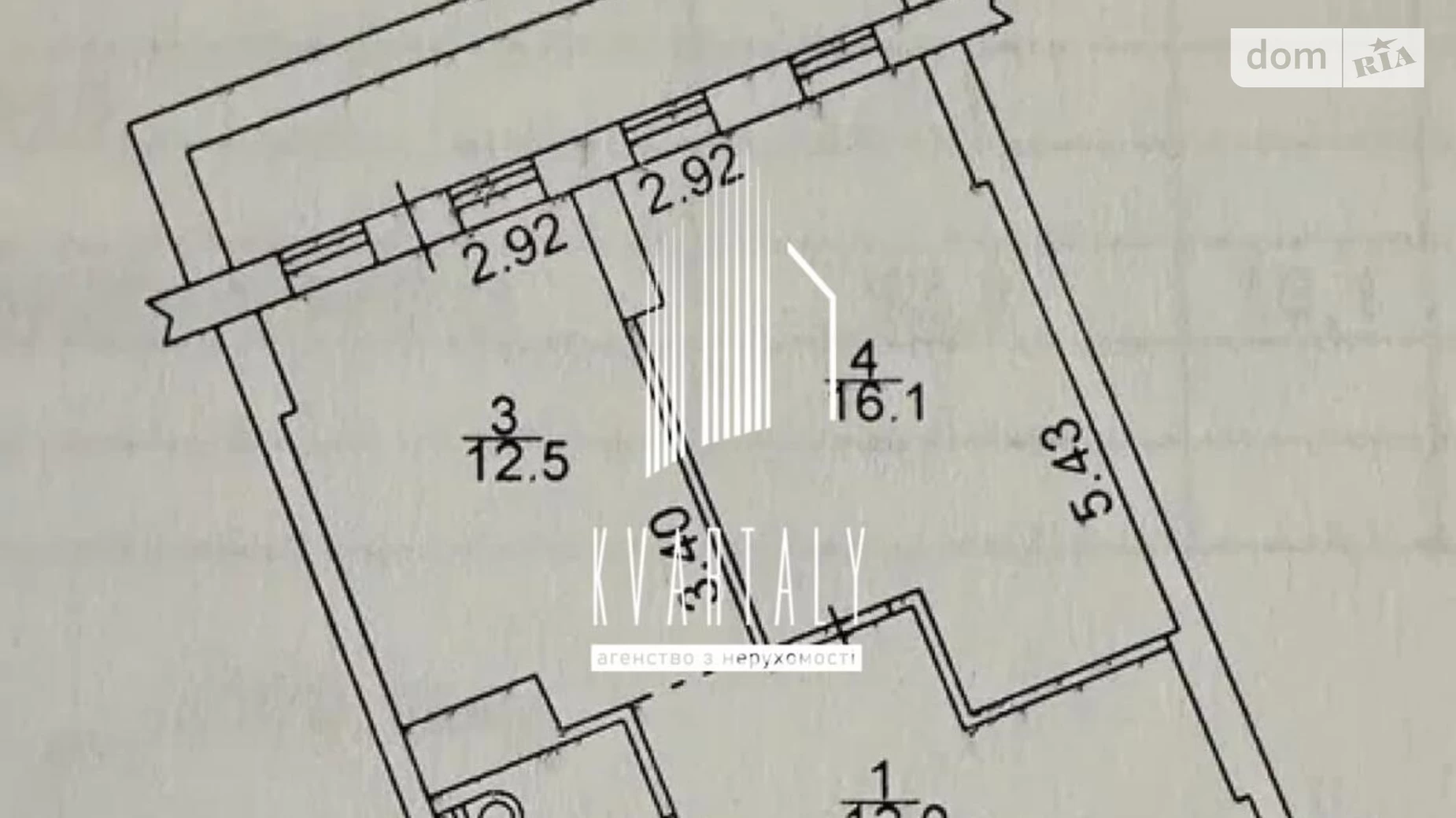 Продается 1-комнатная квартира 53.3 кв. м в Киеве, ул. Центральная, 21Б