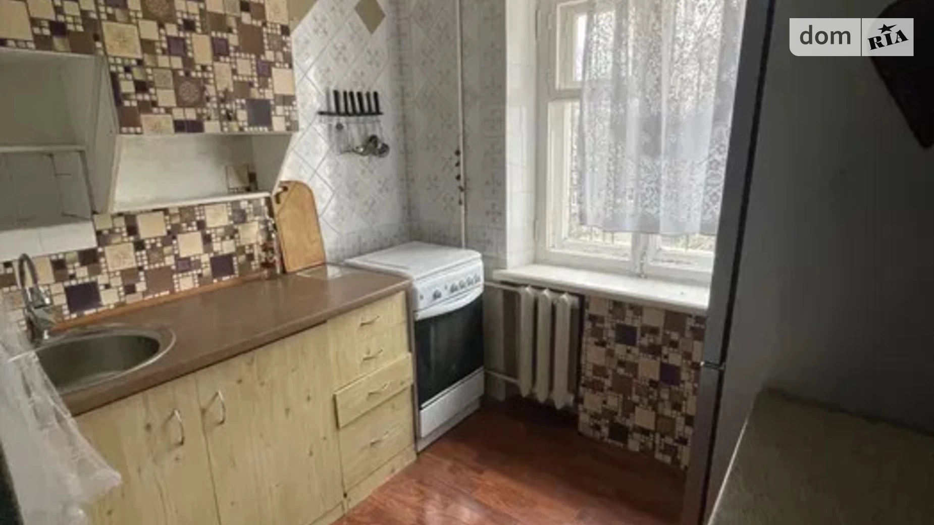 Продается 3-комнатная квартира 55 кв. м в Одессе, ул. Космонавтов