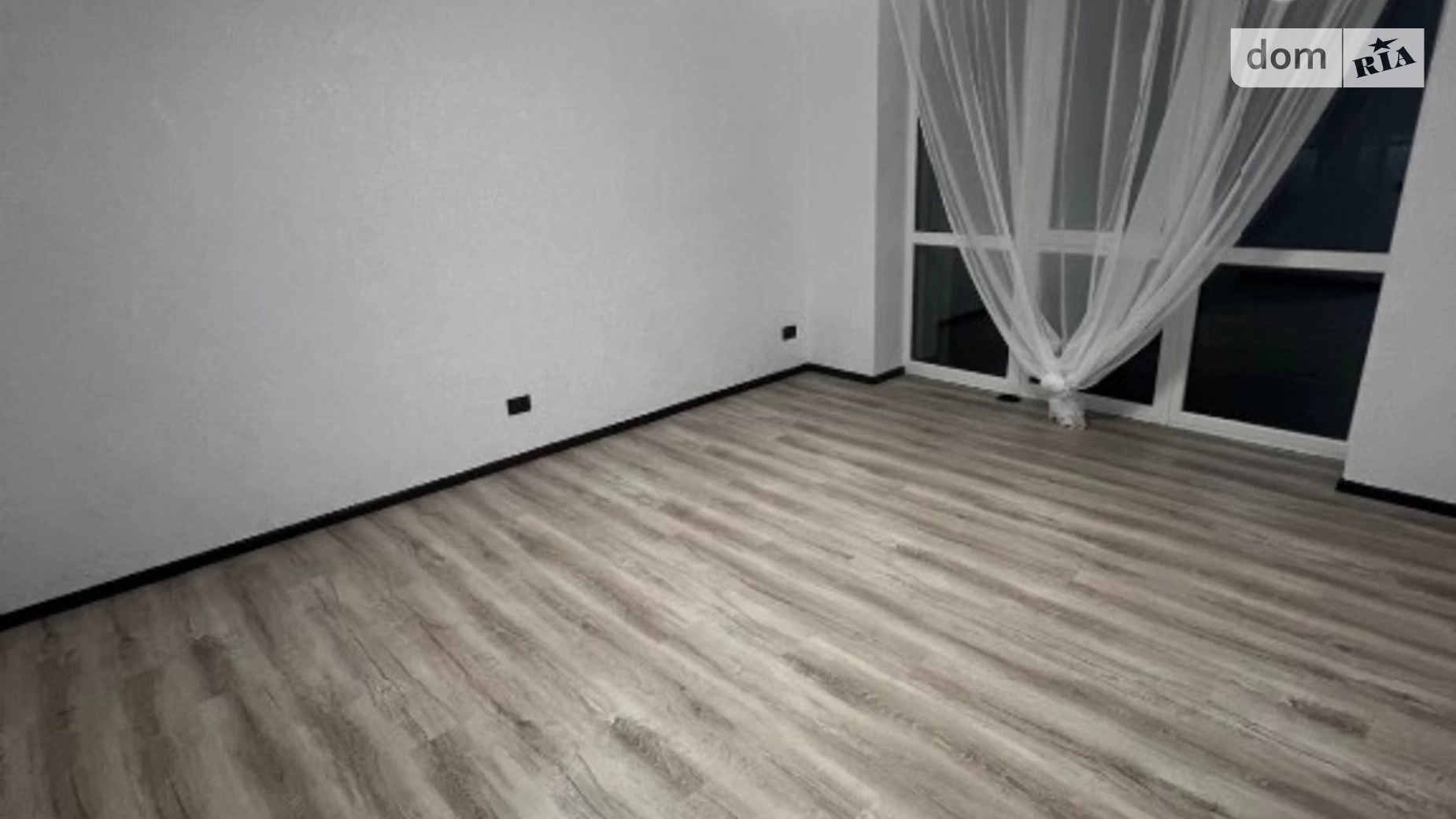 Продается 1-комнатная квартира 24 кв. м в Ирпене, ул. Николая Сингаевского(Новооскольская)