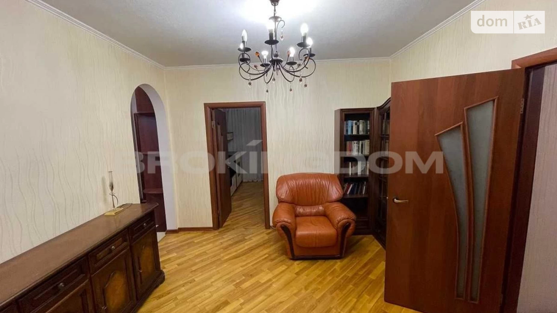 Продается 4-комнатная квартира 100 кв. м в Киеве, ул. Николая Лаврухина, 11 - фото 2