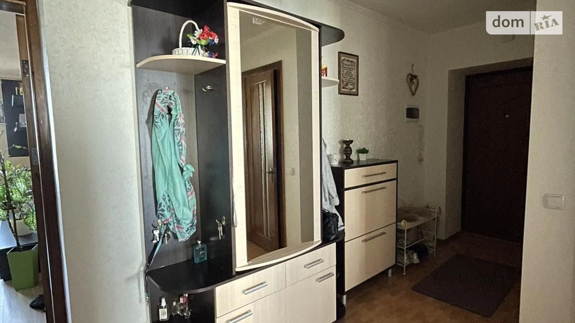 Продается 2-комнатная квартира 68 кв. м в Никитинцах, ул. Украинских Декабристов - фото 2
