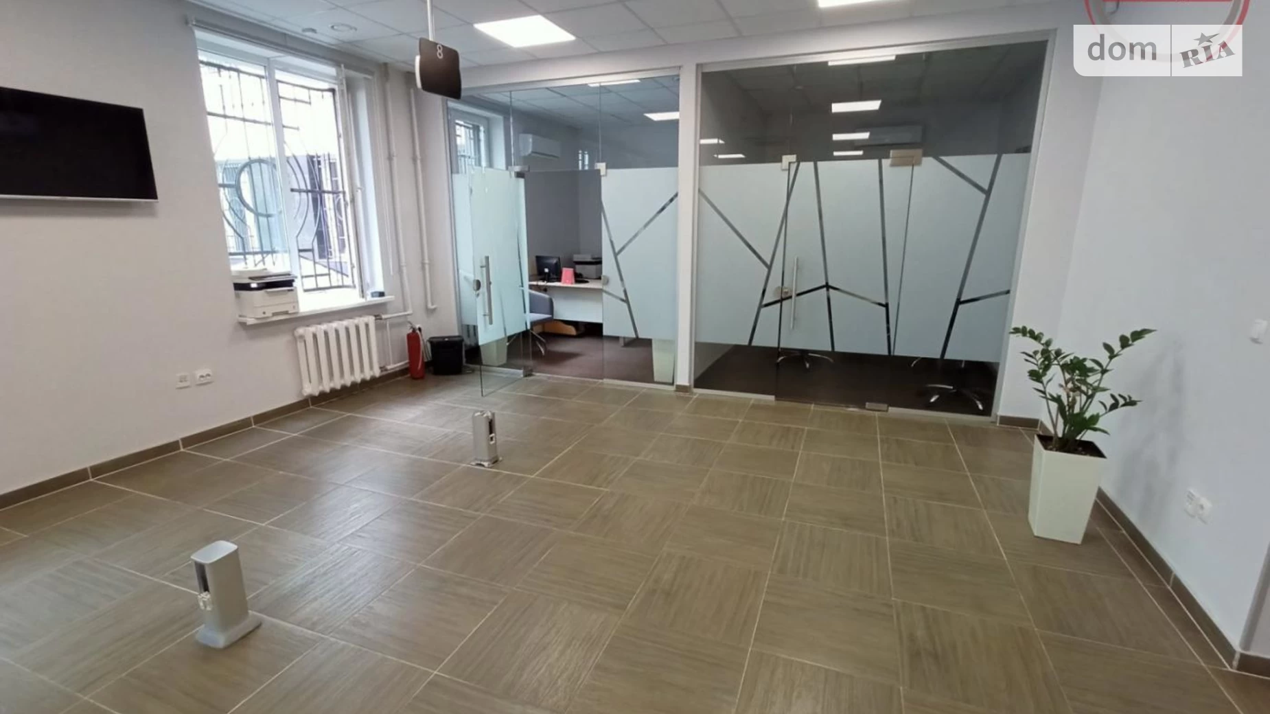 Сдается в аренду офис 490 кв. м в бизнес-центре, цена: 245000 грн - фото 5