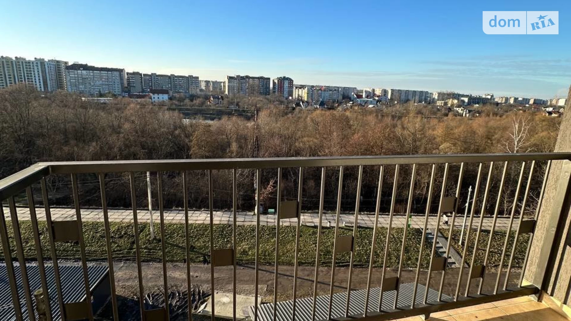 Продается 3-комнатная квартира 105 кв. м в Ивано-Франковске, ул. Героев Николаева(Сеченова), 129А