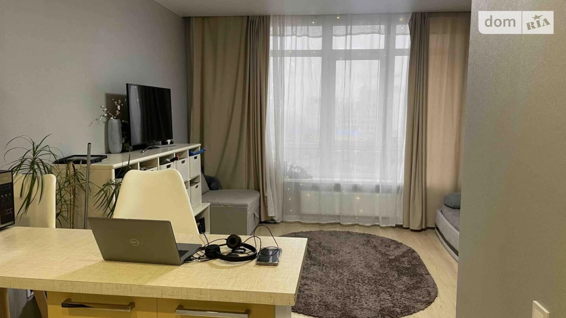 Продается 1-комнатная квартира 30 кв. м в Киеве, ул. Лисковская, 37