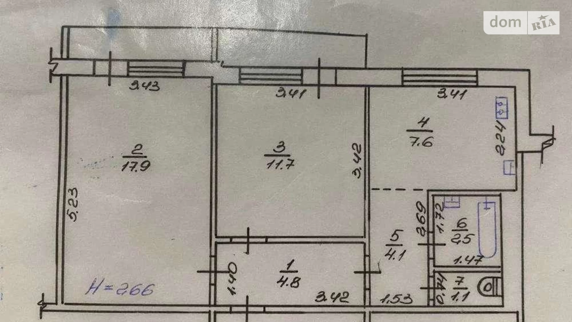 Продается 2-комнатная квартира 51 кв. м в Харькове, ул. Энвера Ахсарова, 16