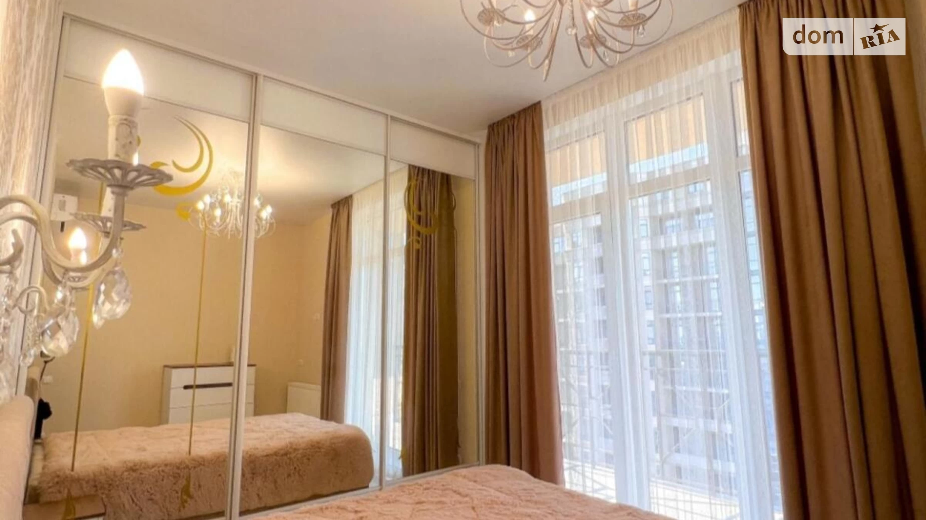Продается 2-комнатная квартира 63 кв. м в Одессе, пер. Курортный, 1Б
