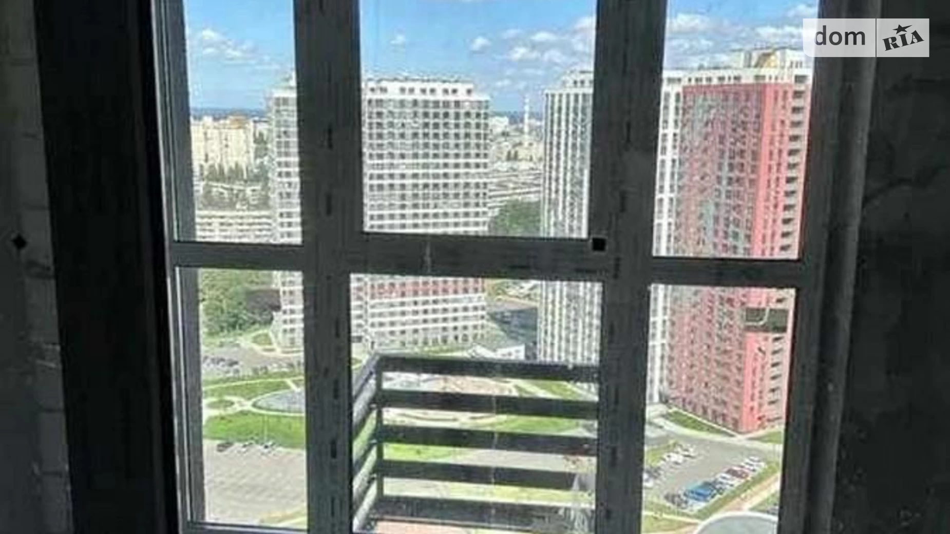 Продается 1-комнатная квартира 43 кв. м в Киеве, просп. Правды, 83