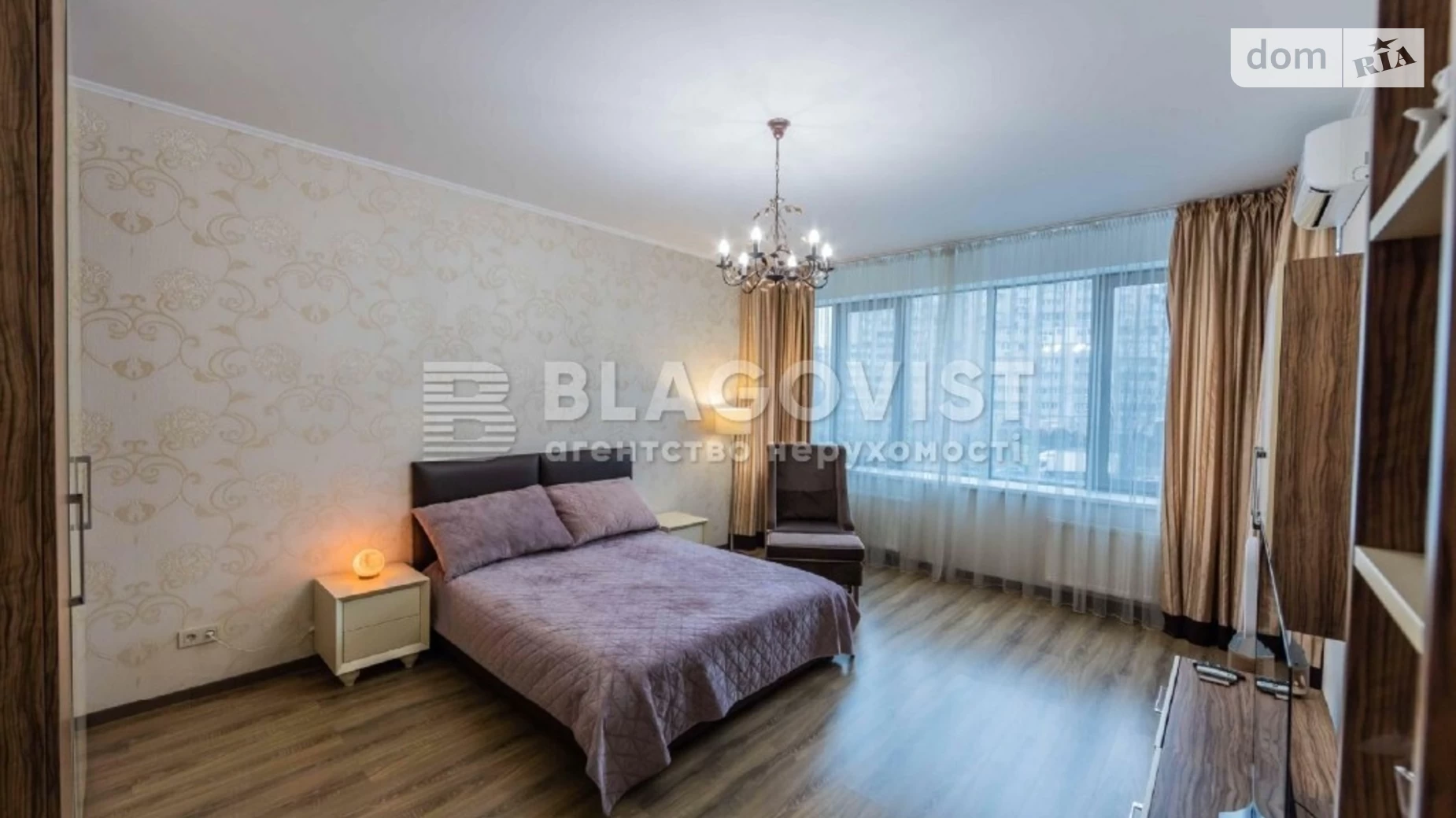 Продается 1-комнатная квартира 58 кв. м в Киеве, наб. Днепровская, 14А