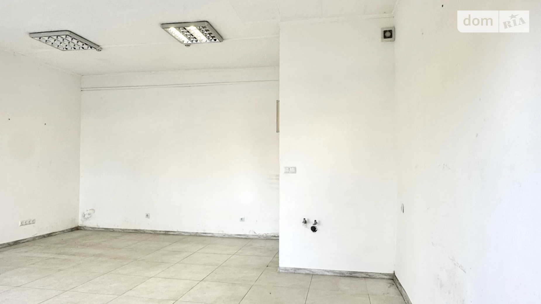 Сдается в аренду офис 33 кв. м в бизнес-центре, цена: 20000 грн - фото 4