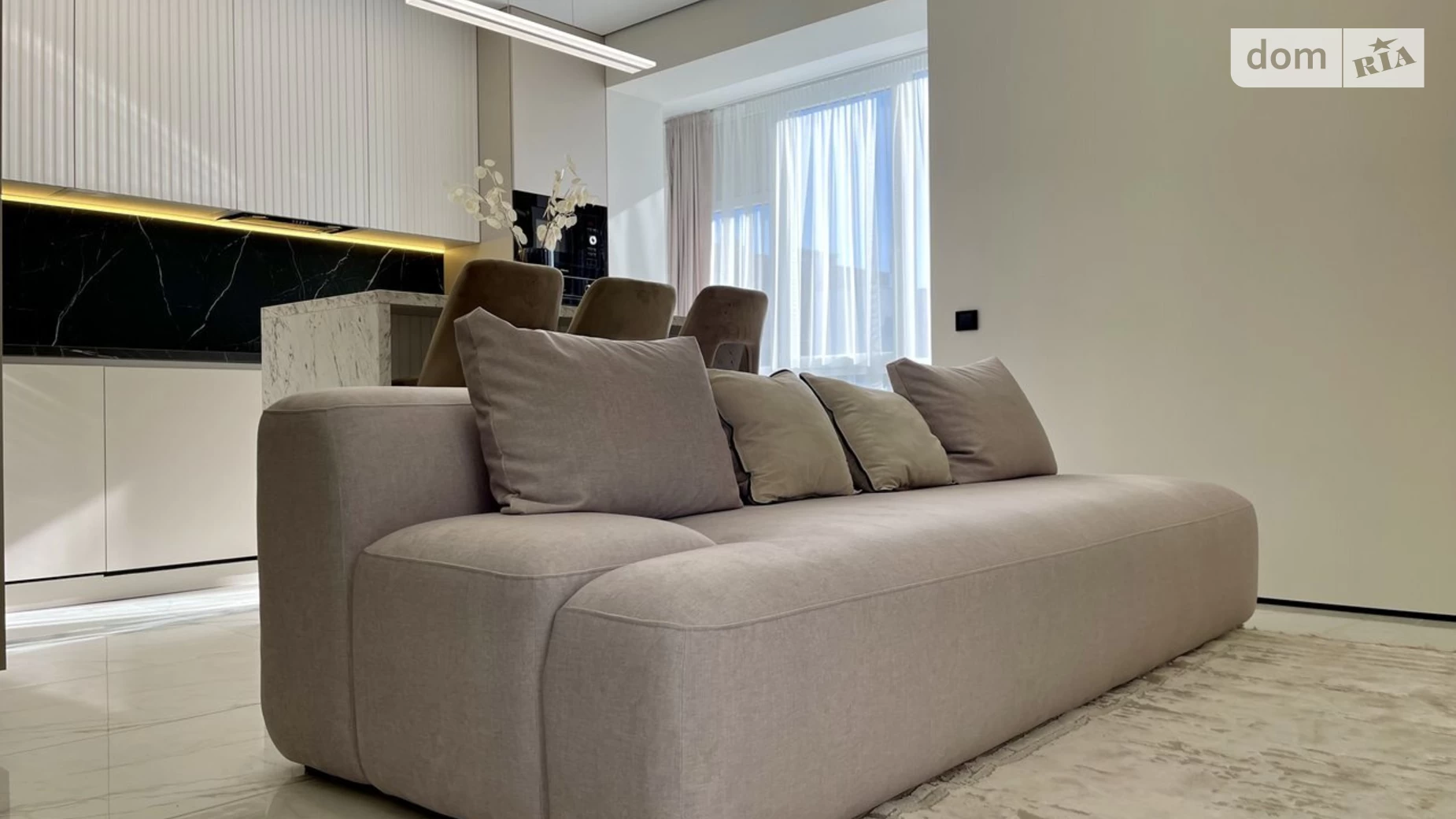 Продается 2-комнатная квартира 66 кв. м в Ивано-Франковске, цена: 98999 $ - фото 2