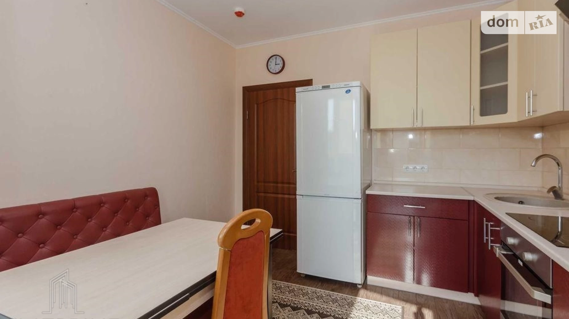 Продается 2-комнатная квартира 54 кв. м в Киеве, ул. Софии Русовой, 7