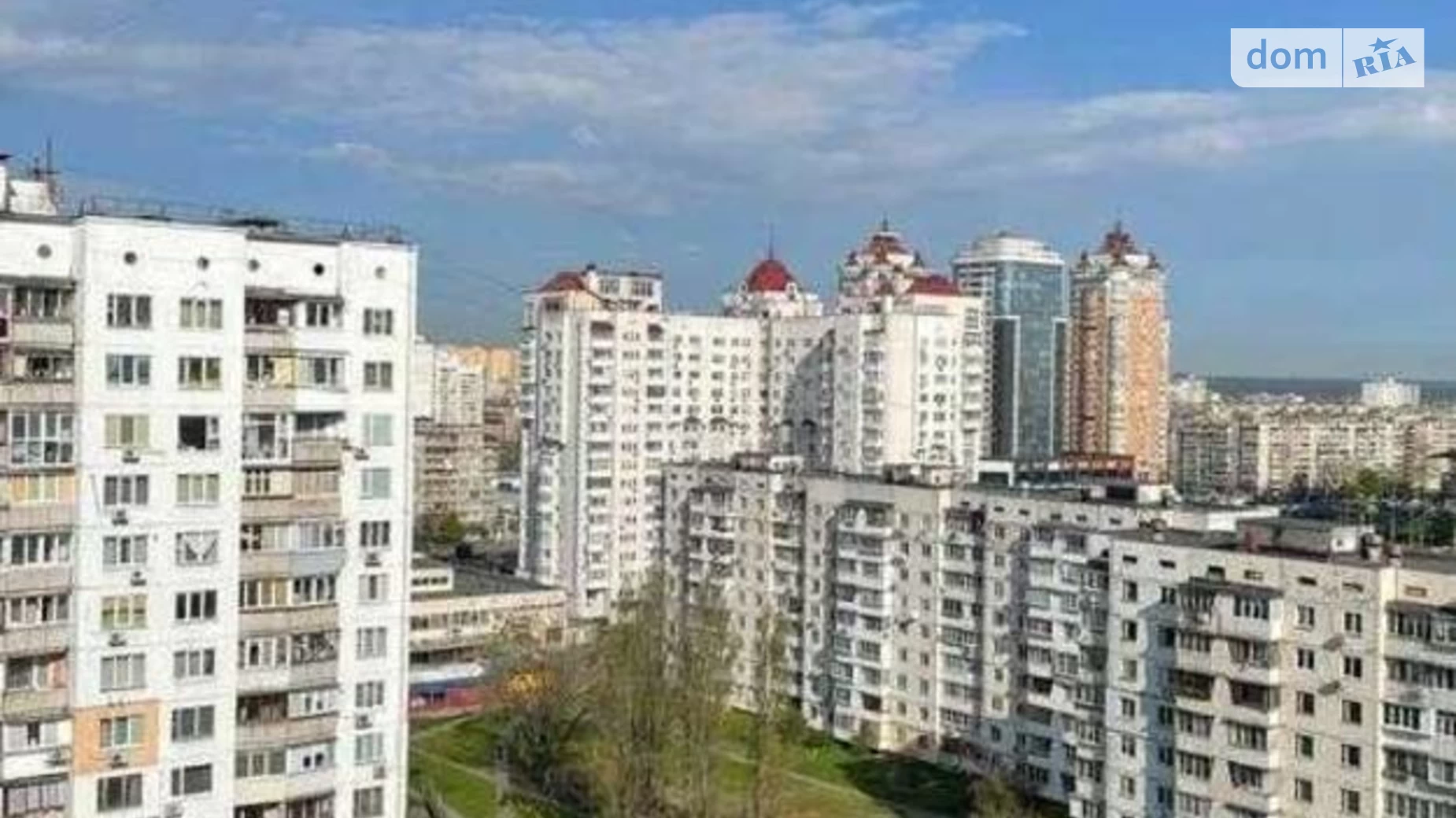 Продається 3-кімнатна квартира 67 кв. м у Києві, просп. Оболонський, 18В