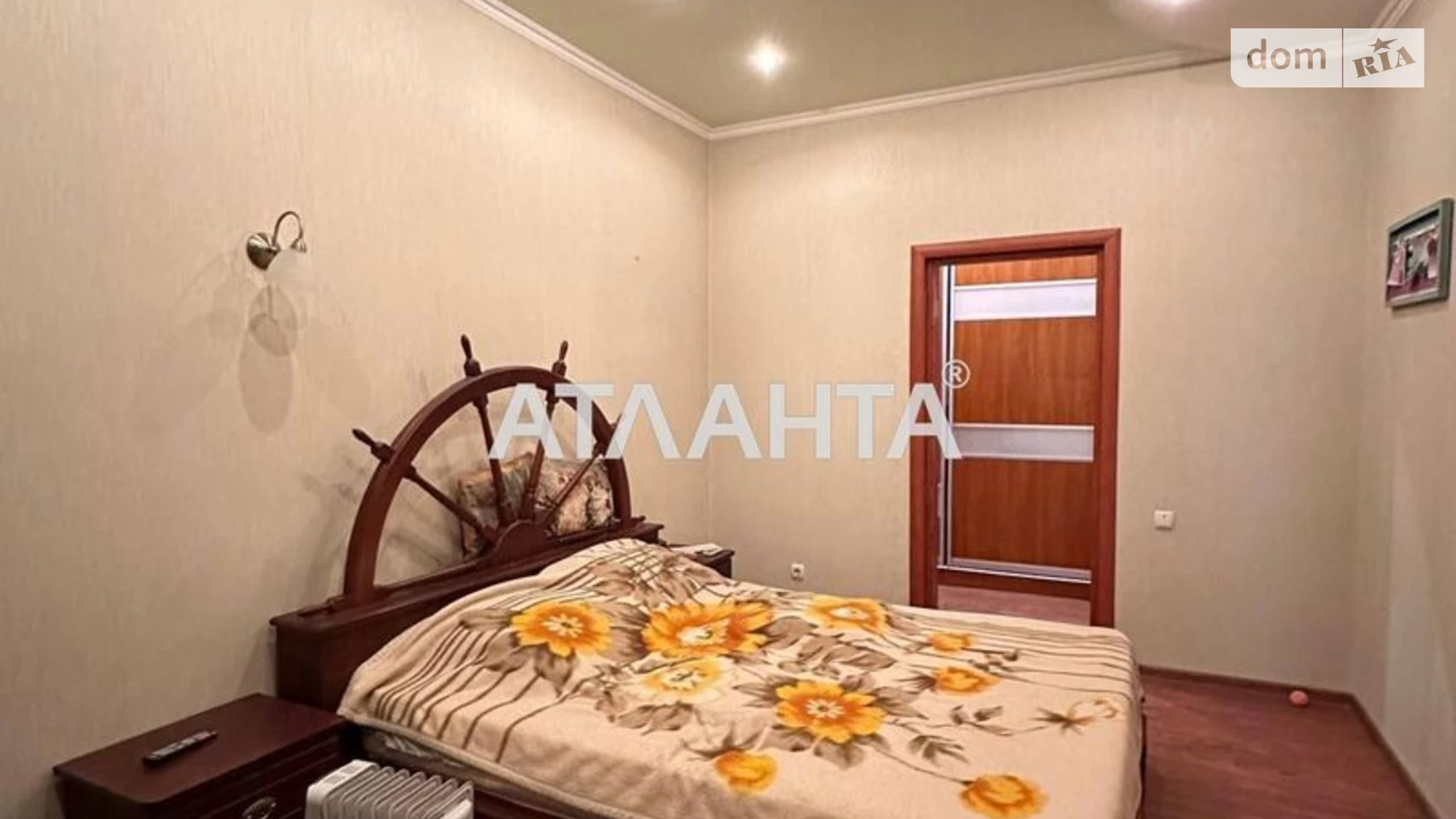Продается 2-комнатная квартира 82 кв. м в Одессе, ул. Балковская