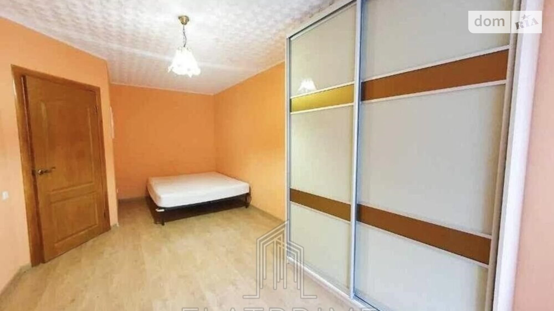 Продается 1-комнатная квартира 42.5 кв. м в Софиевской Борщаговке, ул. Павла Чубинского, 88