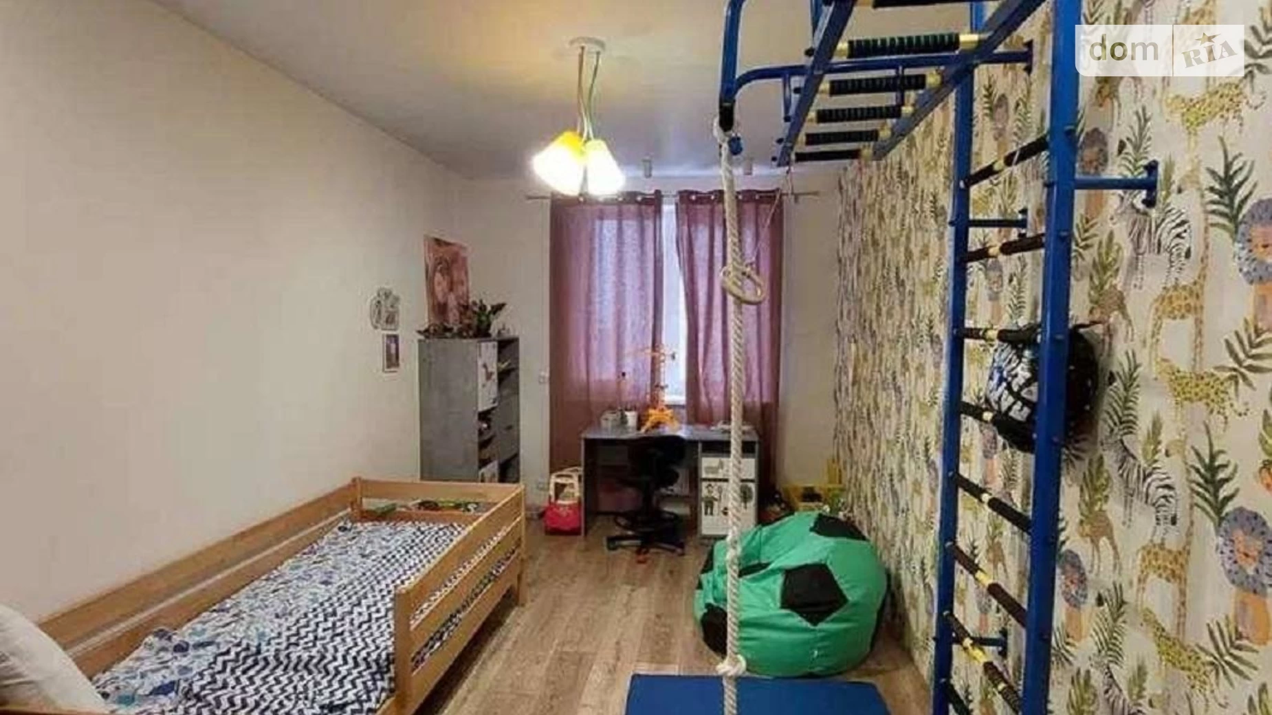Продается 3-комнатная квартира 82 кв. м в Харькове, ул. Мира