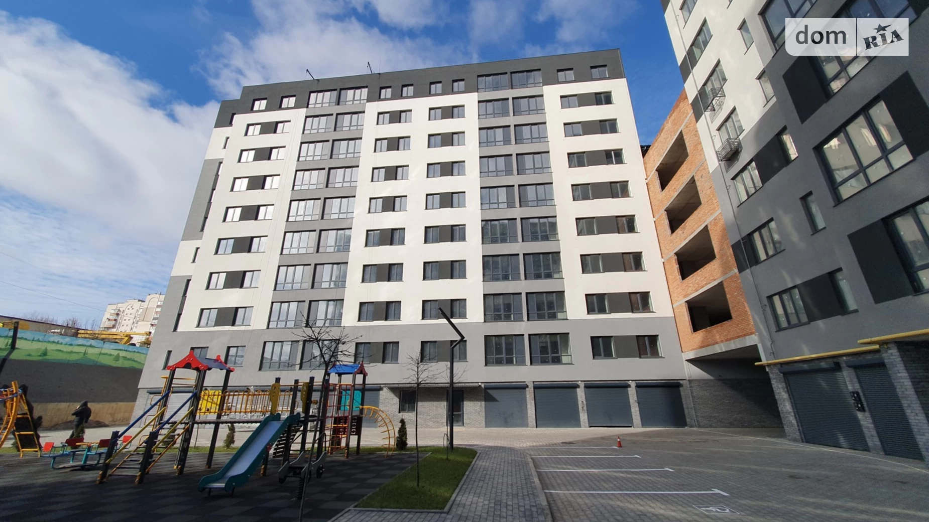 Продается 2-комнатная квартира 55 кв. м в Хмельницком, ул. Озерная