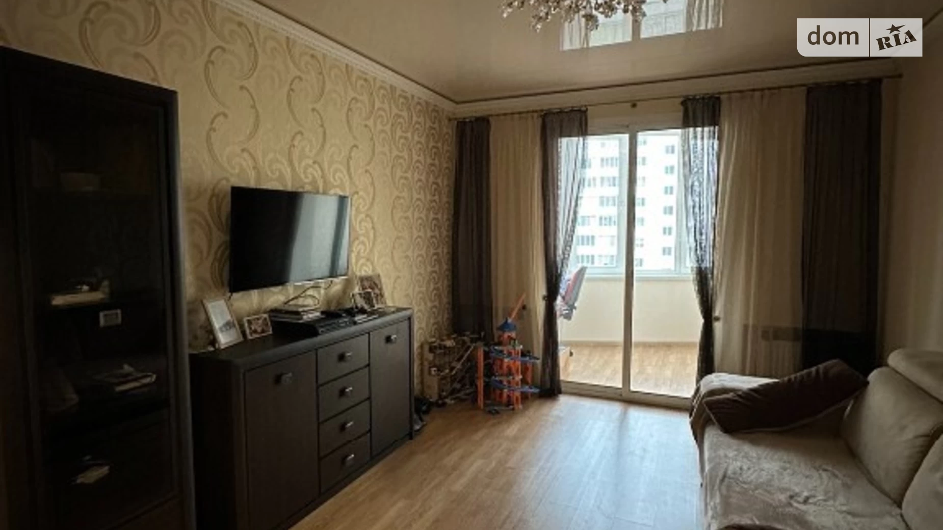 Продается 2-комнатная квартира 100 кв. м в Хмельницком, ул. Заречанская, 36
