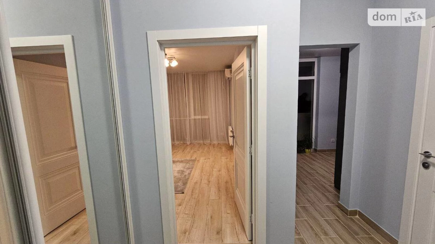 Продается 1-комнатная квартира 40 кв. м в Ужгороде