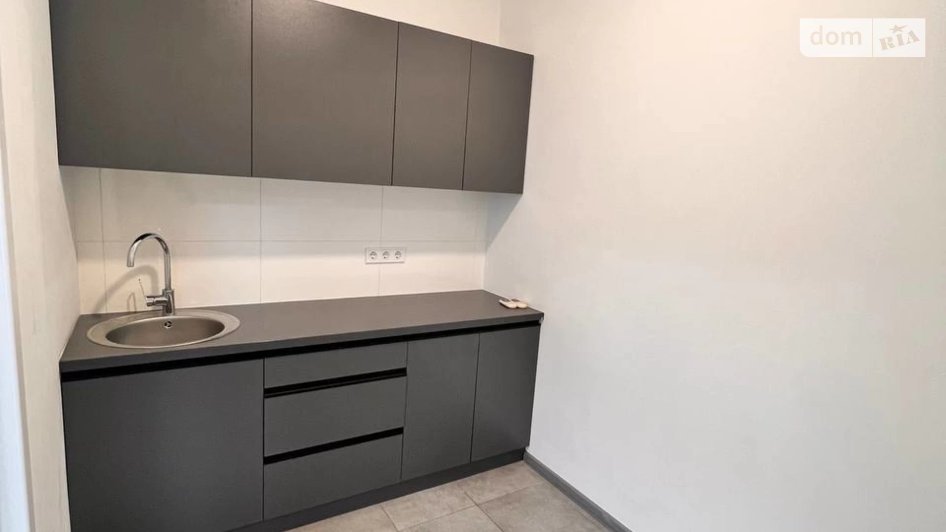 Сдается в аренду офис 123 кв. м в бизнес-центре, цена: 1000 $ - фото 2