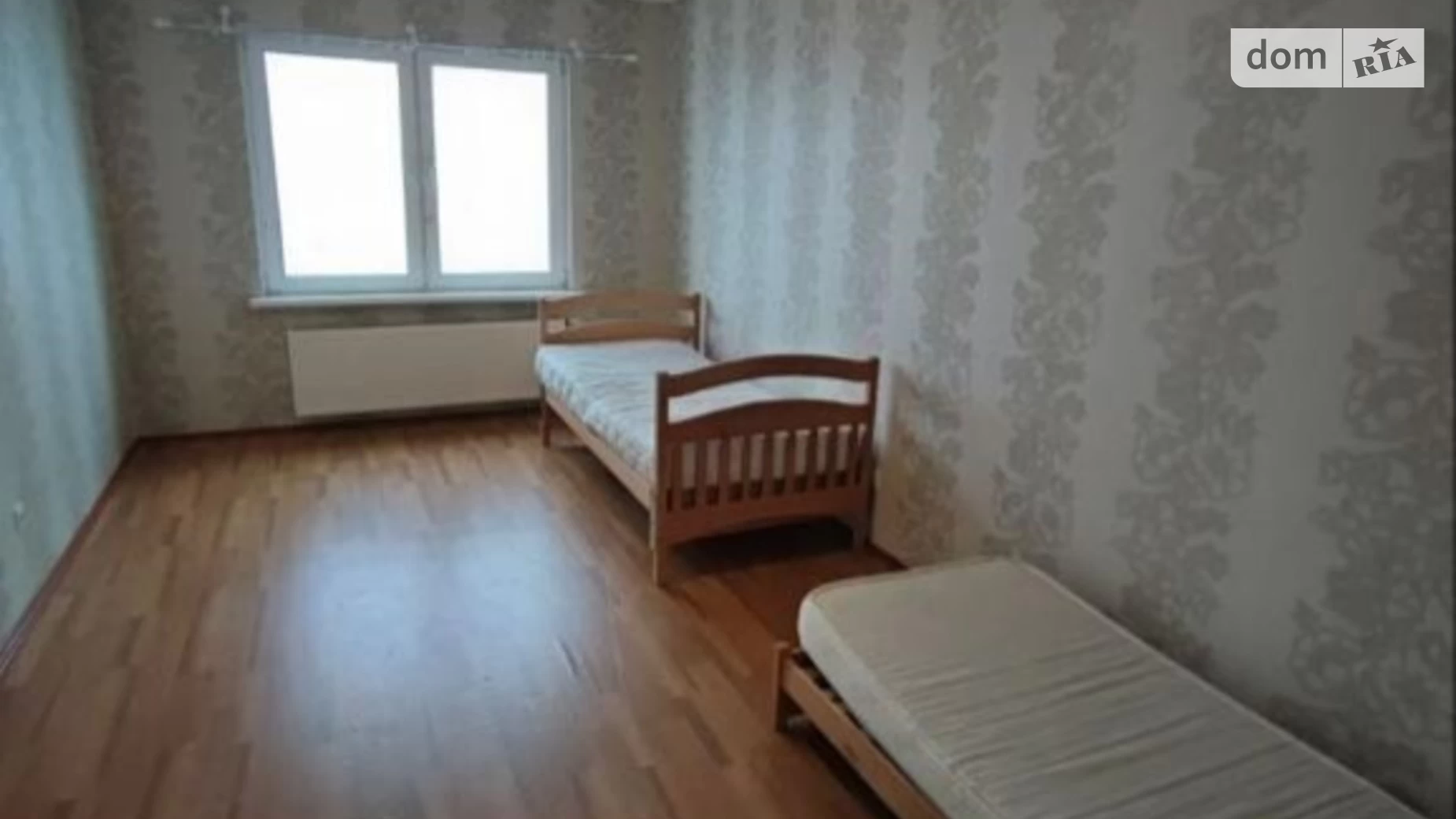 Продается 3-комнатная квартира 83 кв. м в Киеве, ул. Милославская, 2Б