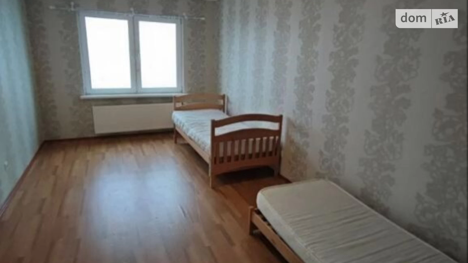 Продається 3-кімнатна квартира 83 кв. м у Києві, вул. Милославська, 2Б