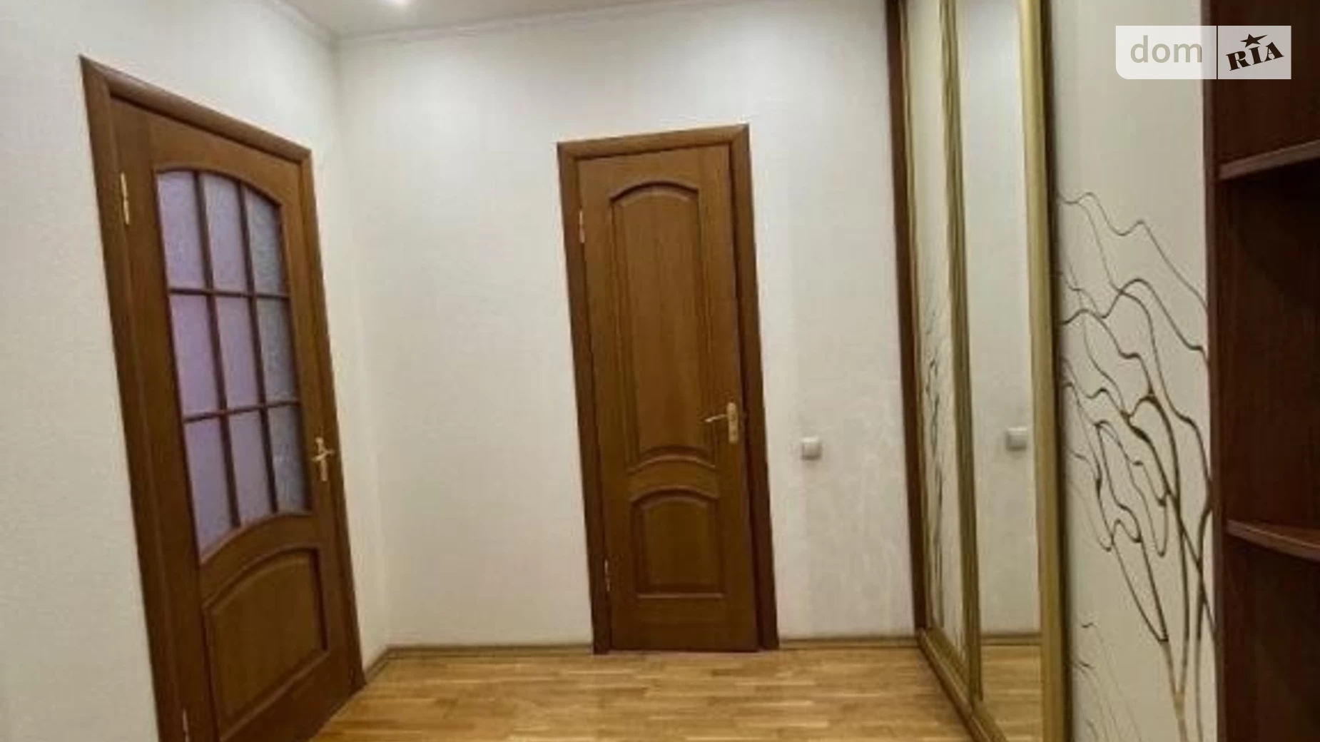 Продается 3-комнатная квартира 112 кв. м в Киеве, ул. Композитора Мейтуса, 4А