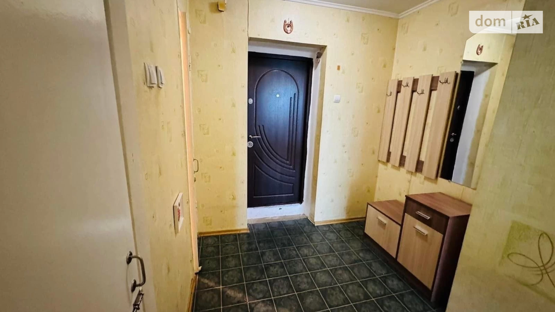 Продается 1-комнатная квартира 36 кв. м в Виннице, ул. Келецкая