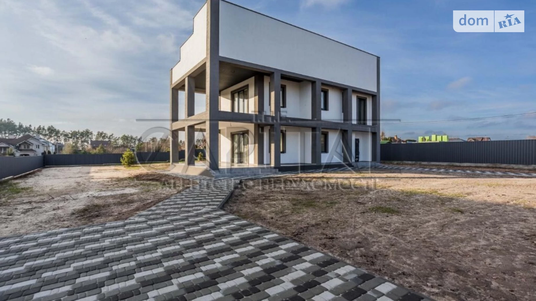 Продается дом на 3 этажа 200 кв. м с бассейном, цена: 125000 $ - фото 3
