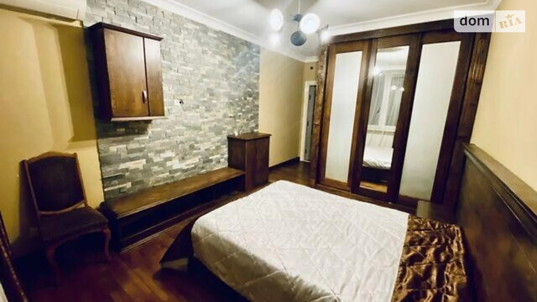 Продается 3-комнатная квартира 117.2 кв. м в Киеве, ул. Демеевская, 14 - фото 2