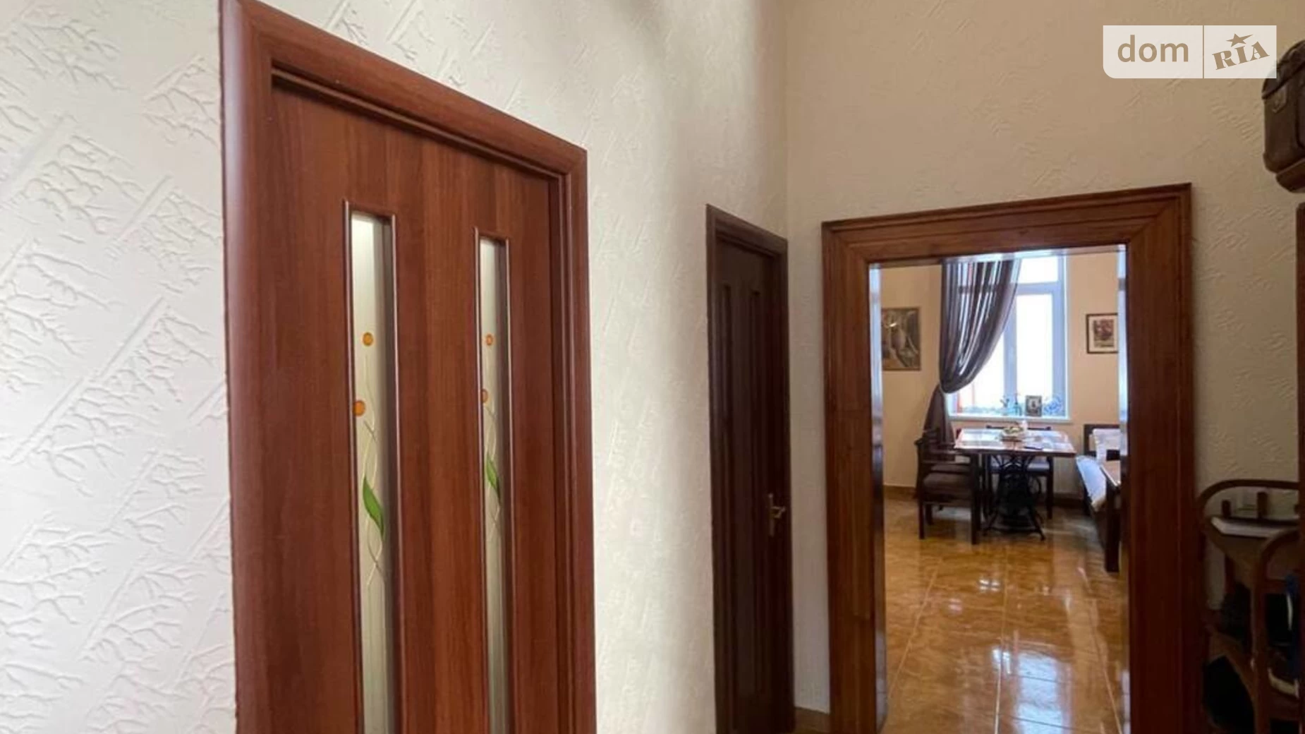 Продається 6-кімнатна квартира 170 кв. м у Ужгороді, вул. Фединця