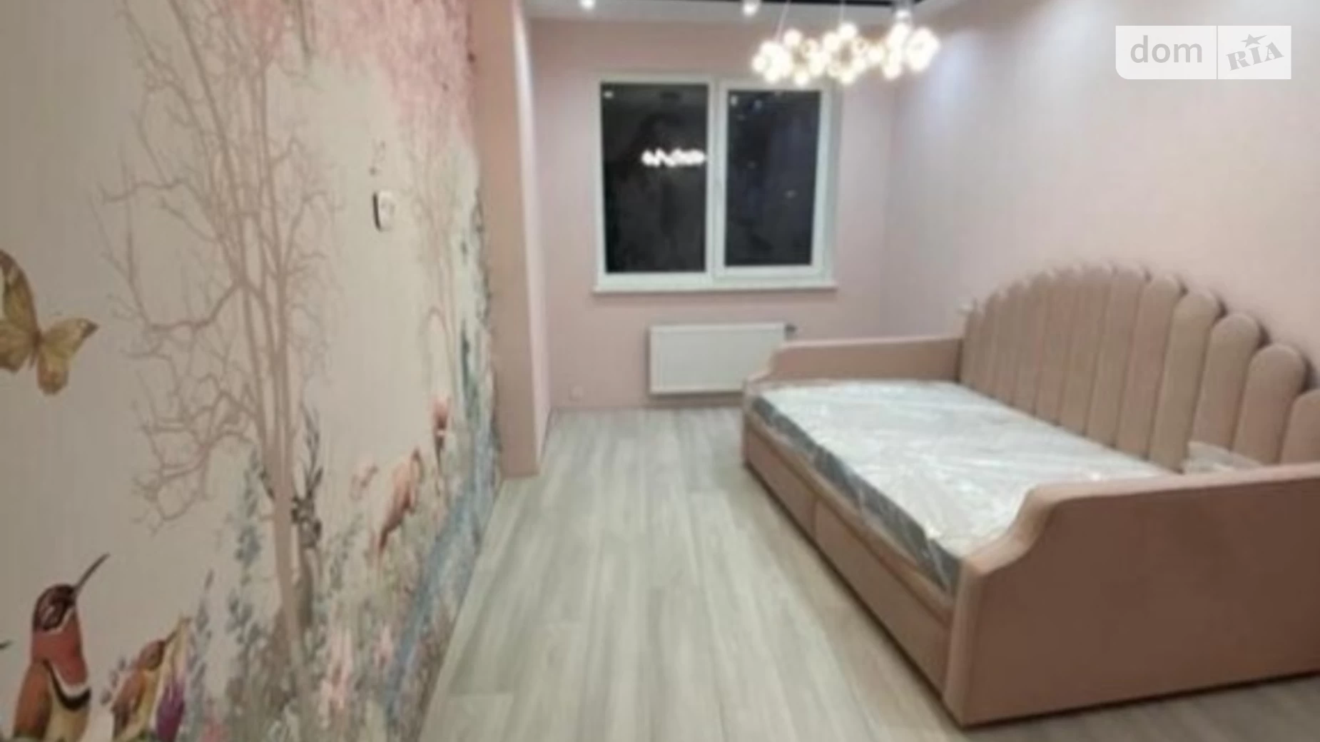 Продается 2-комнатная квартира 62 кв. м в Одессе, ул. Генуэзская