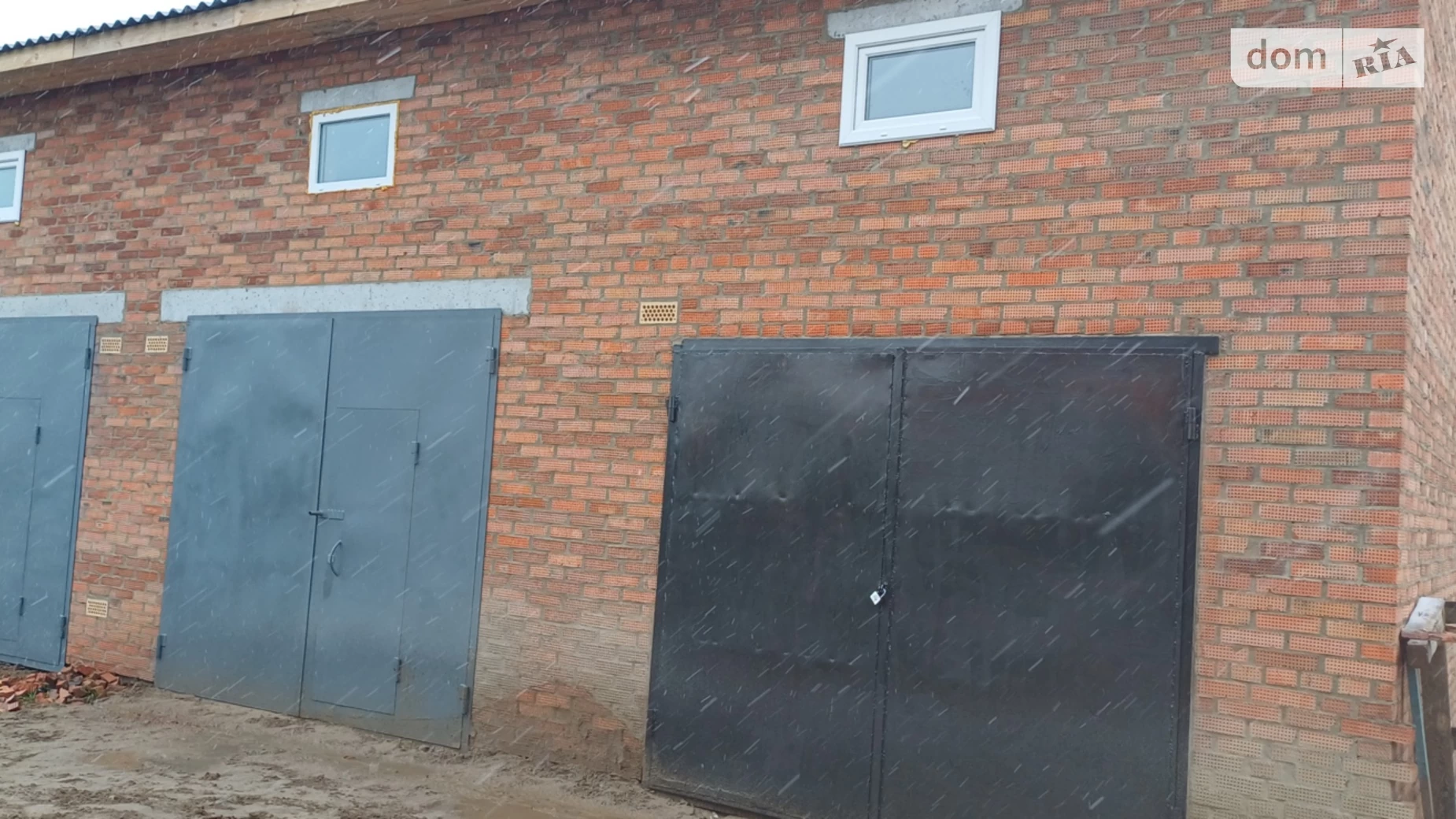 Продается отдельно стоящий гараж универсальный на 24 кв. м, цена: 10000 $ - фото 2